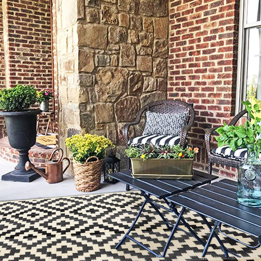 SAND MINE Reversible Outdoor Rug, Black and Beige, 5 x 8 ft