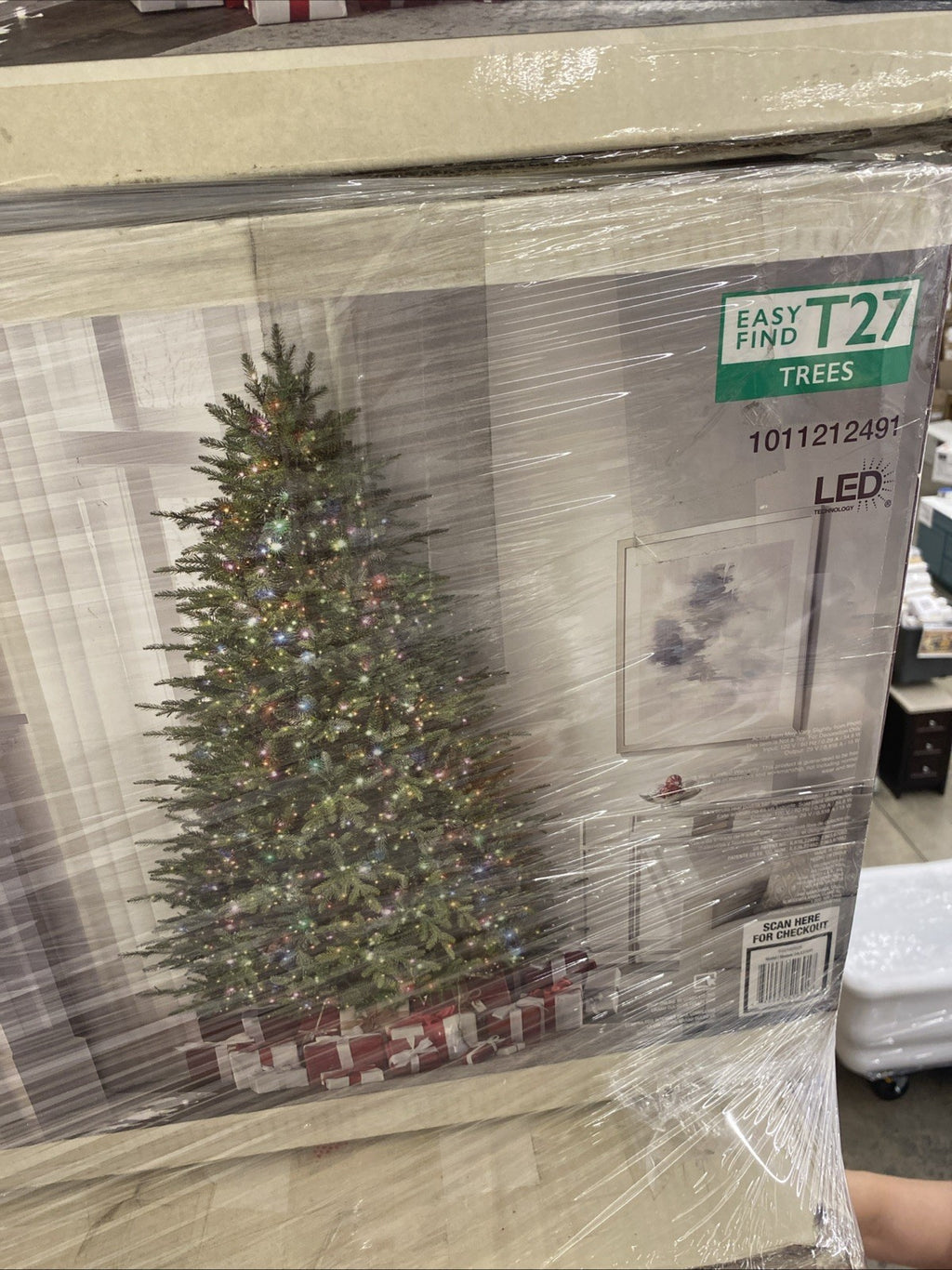 Home Decorators 7.5 ft. Pre-Lit Grand Duchess Twinkling Balsam Fir LED Tree T27 · 5